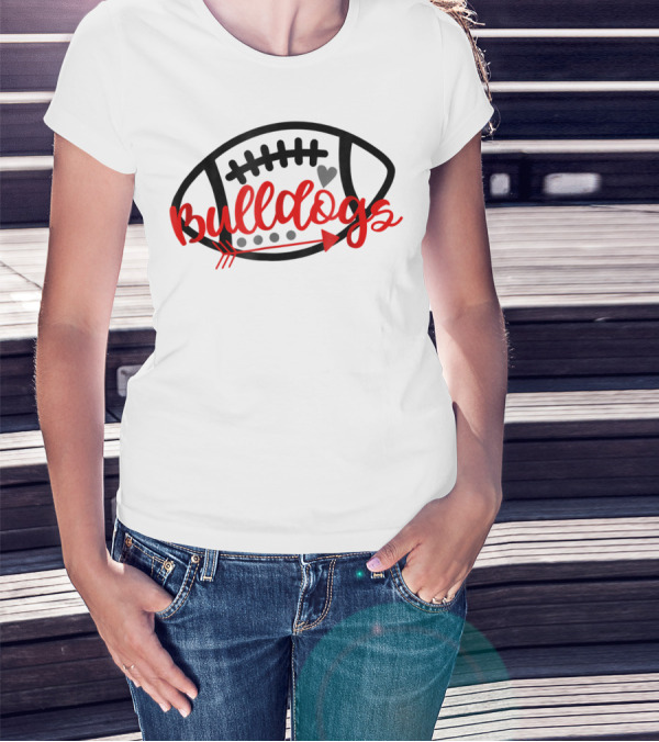 Bulldogs Football Mom Bulldog Mascot With Heart And Arrow T-Shirt