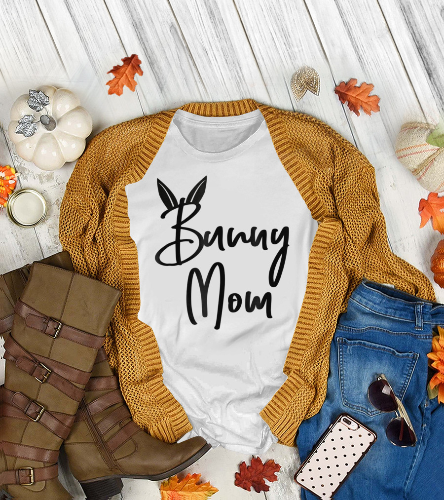 Bunny Mom Cute Bunny T-Shirt