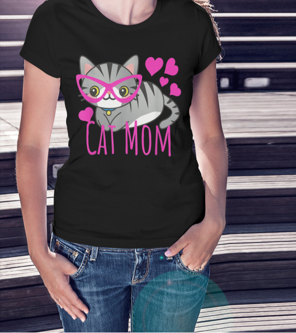 Cute Kawaii Cat Mom With Pink Glasses And Hearts T-Shirt