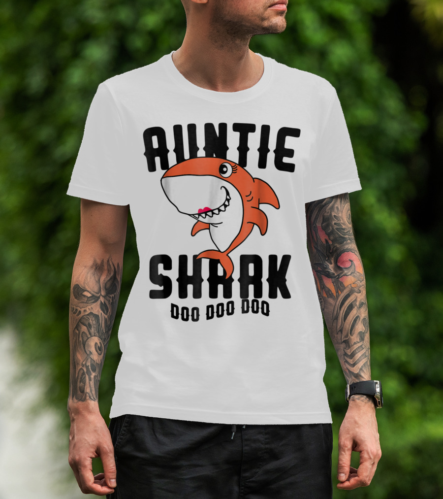 Auntie Shark Doo Doo Doo Mom Grandma Halloween Christmas T-Shirt