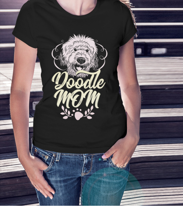 Doodle Mom Goldendoodle Labradoodle Paw Print Cute T-Shirt