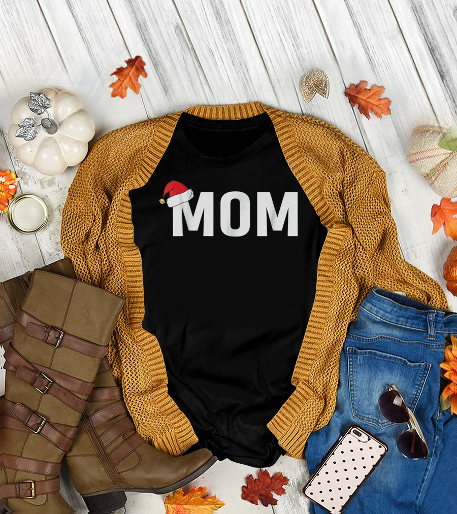 Mom Santa Hat Christmas Family T-Shirt