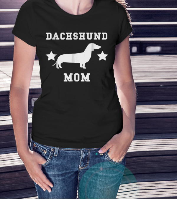 Dachshund Mom Dog With Stars T-Shirt