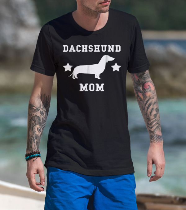 Dachshund Mom Dog With Stars T-Shirt