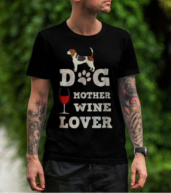 Dog Lover Mother Wine Enthusiast With Basset Hound And Paw Prints T-Shirt