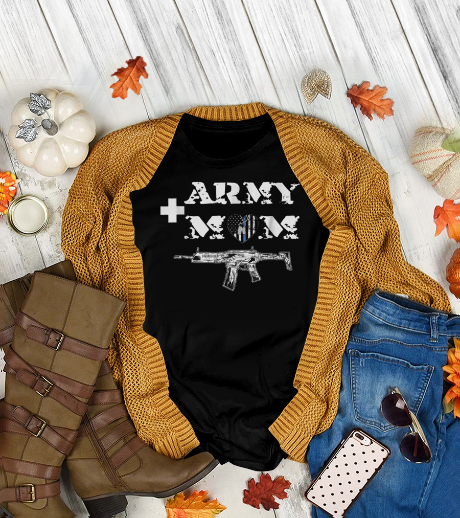 ARMY MOM Proud Dog Tag Heart Rifle T-Shirt