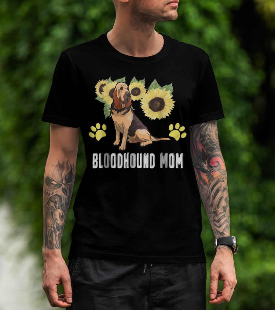Bloodhound Mom Sunflower Paws T-Shirt