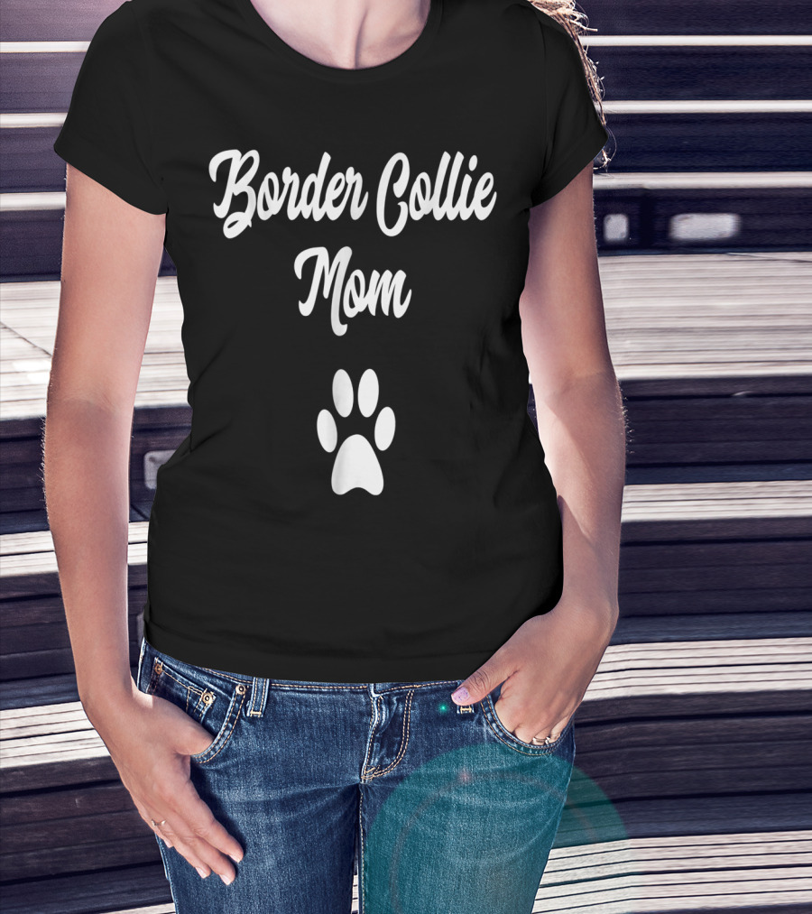 Border Collie Mom Paw Prints T-Shirt