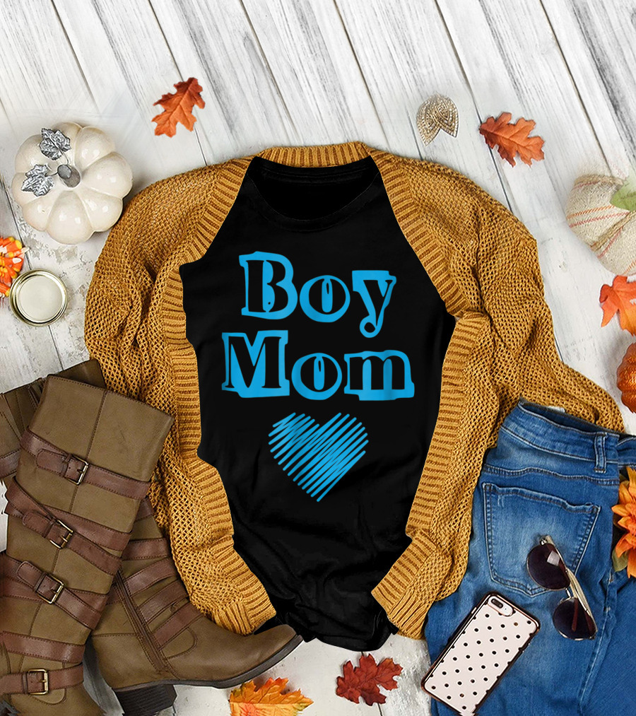 Boy Mom Heart Perfect New Mom Of Boys T-Shirt