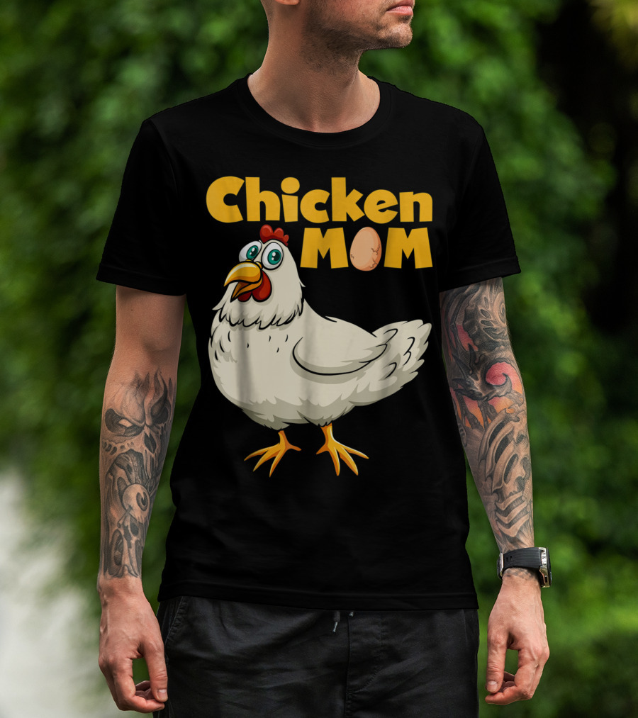 Chicken Mom Cute Cartoon Hen With Egg Lettering T-Shirt