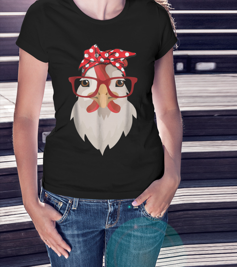 Chicken Mom Lady Farmer Thanksgiving Day Hen With Glasses And Polka Dot Bandana T-Shirt