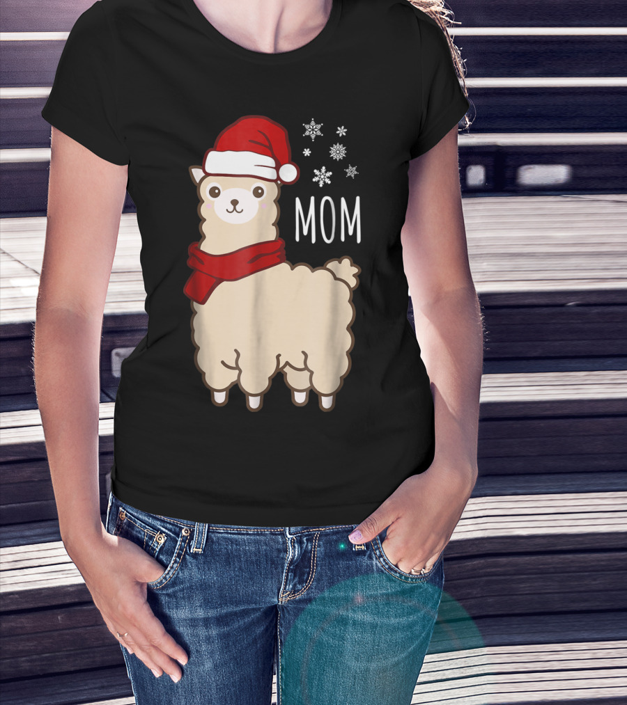 Christmas Mom Llama Cria Herd Xmas Mother Santa Hat Snowflakes T-Shirt