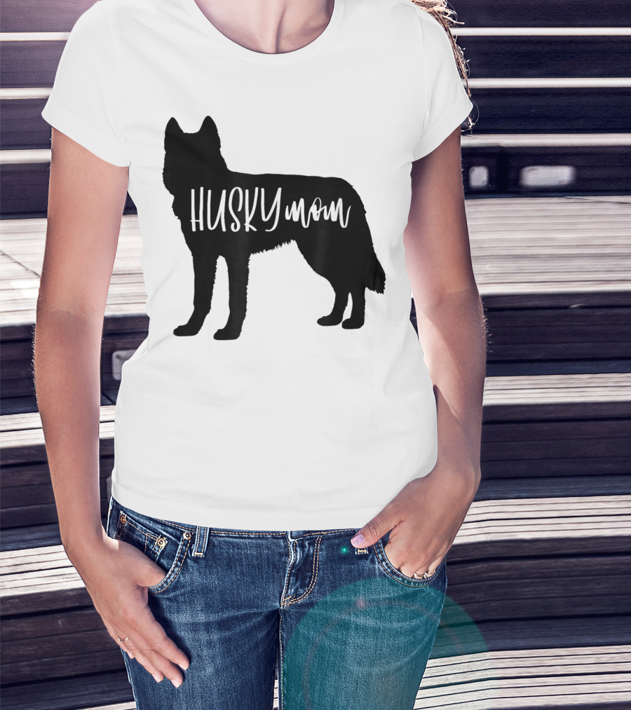 Husky Mom Cute Siberian Dog Mom T-Shirt