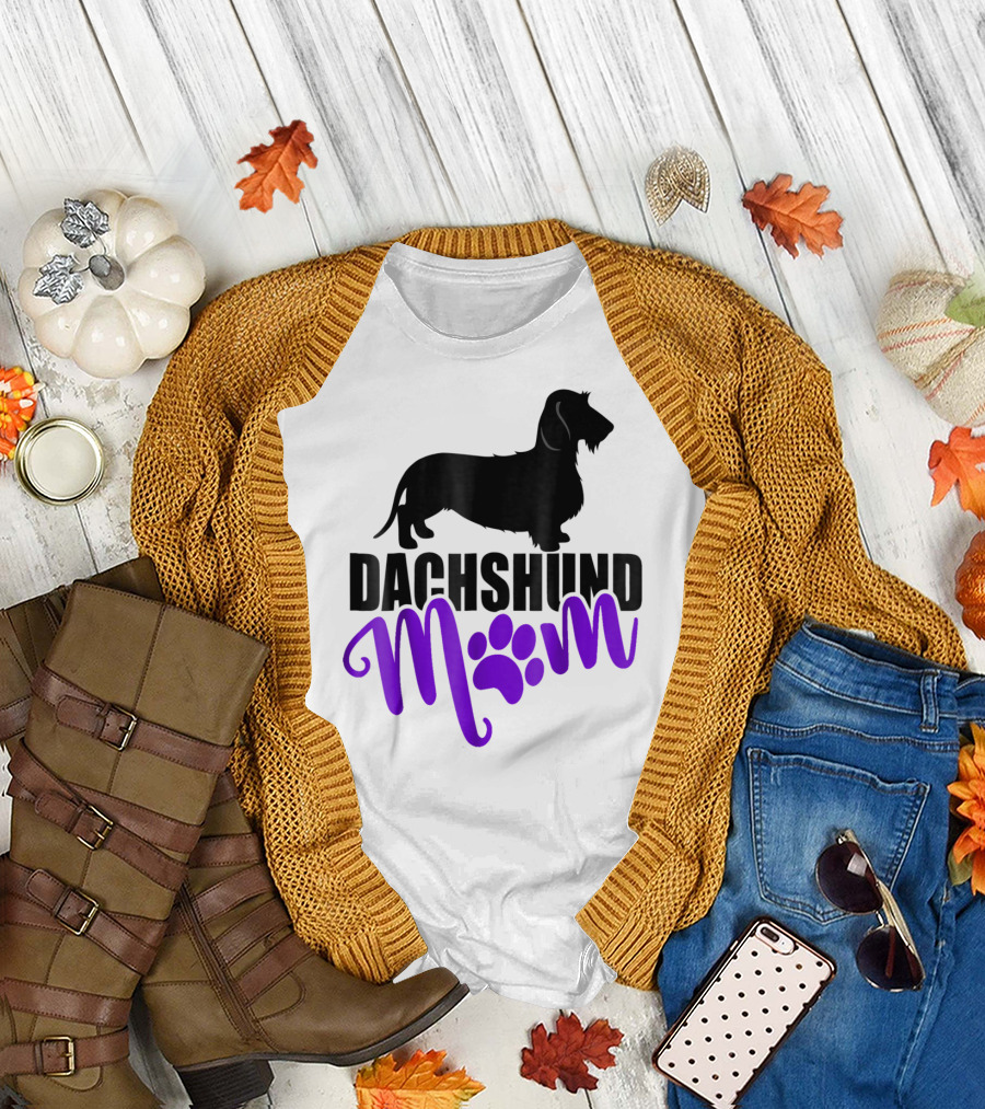 Dachshund Mom Wirehair Paw T-Shirt