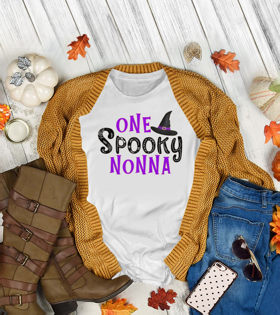 One Spooky Nonna Halloween Mom Outfit Matching Spiders Costume T-Shirt
