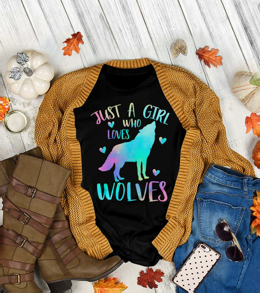 Just A Girl Who Loves Wolves Watercolor Hearts Wolf T-Shirt