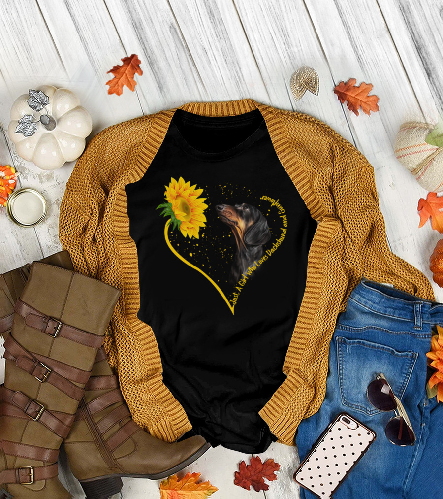 Just A Girl Who Loves Dachshund And Sunflowers T-Shirt