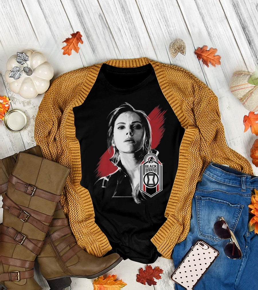 Avengers Endgame Black Widow Portrait with Red Brush Stroke and Logo Tag T-Shirt