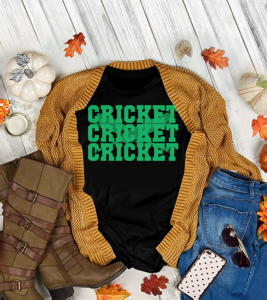 Cricket Bat Cricket Theme Repeated Text Green T-Shirt