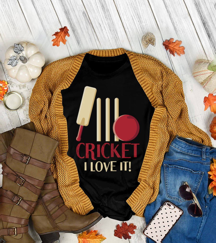 Cricket I Love It Bat Ball Stumps Enthusiast T-Shirt