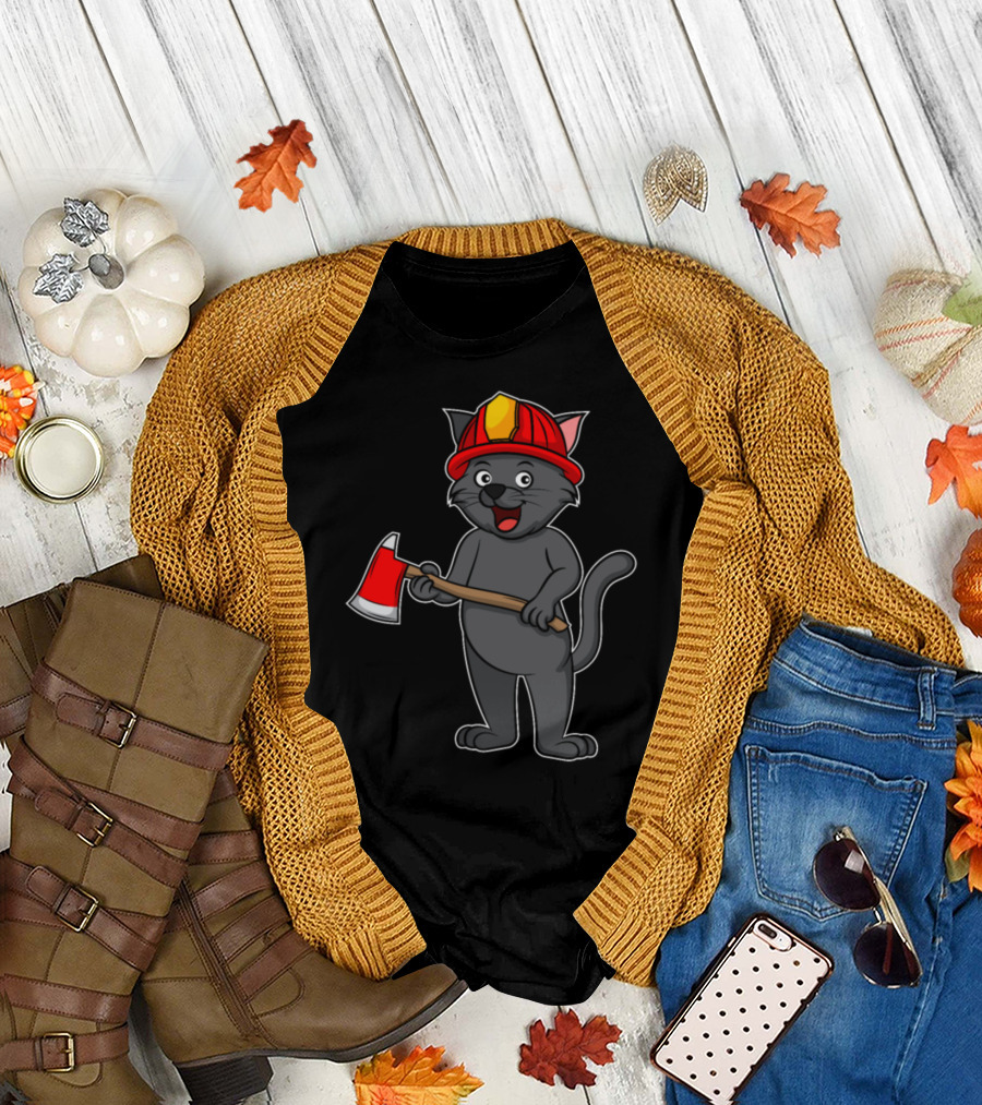 Firefighter Cat with Ax in Christmas Fire Helmet T-Shirt
