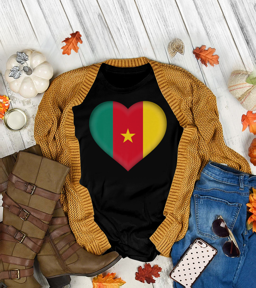 I Love Cameroon Cameroonian Flag Heart Patriotism Pride T-Shirt