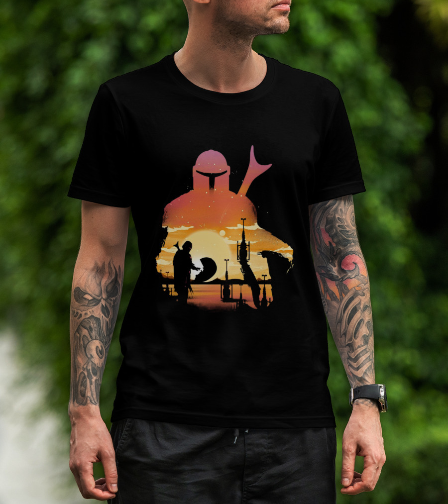 The Mandalorian Sunset Silhouette With Bounty Hunter And Child In Desert Scene T-Shirt