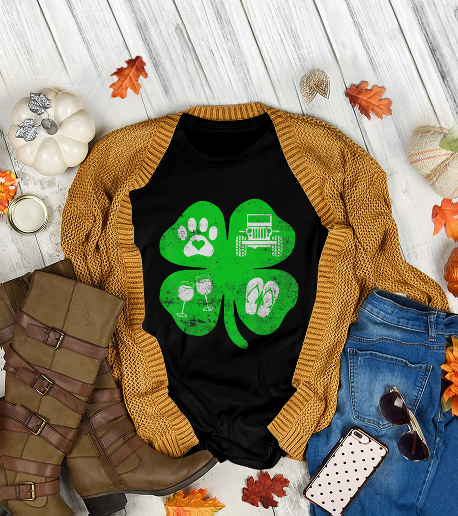 Lucky St Patricks Day Love Dogs Wine Jeep Flip Flops T-Shirt