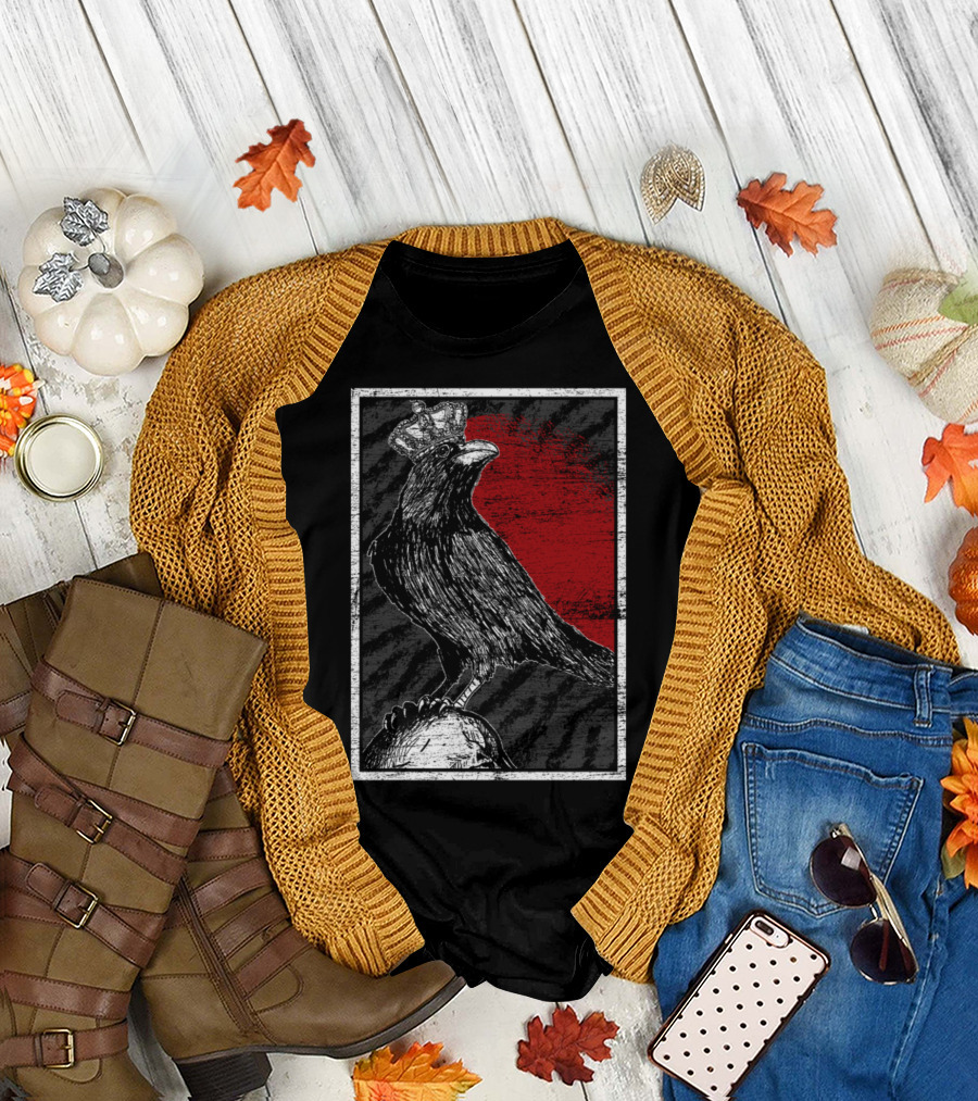 Crow King Regal Bird with Crown on Red T-Shirt