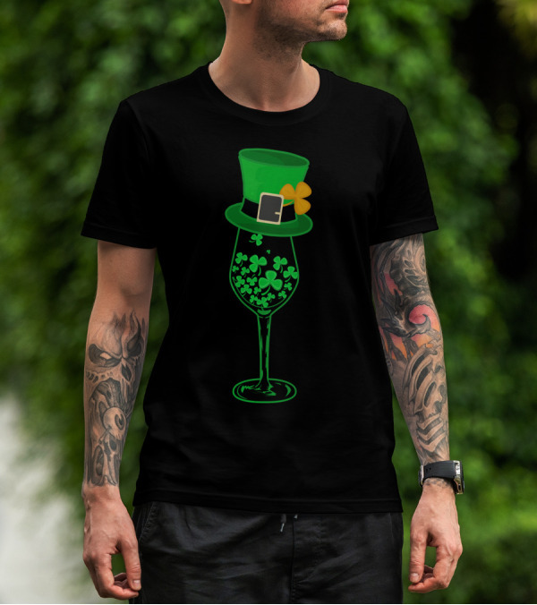 Irish Green Shamrock St Patrick's Day Wine Glass With Leprechaun Hat T-Shirt