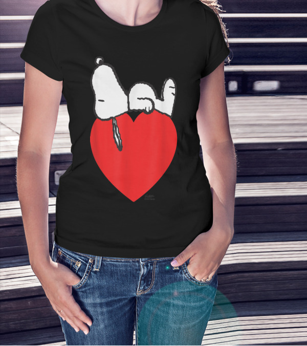 Peanuts Snoopy Lying On Red Heart T-Shirt