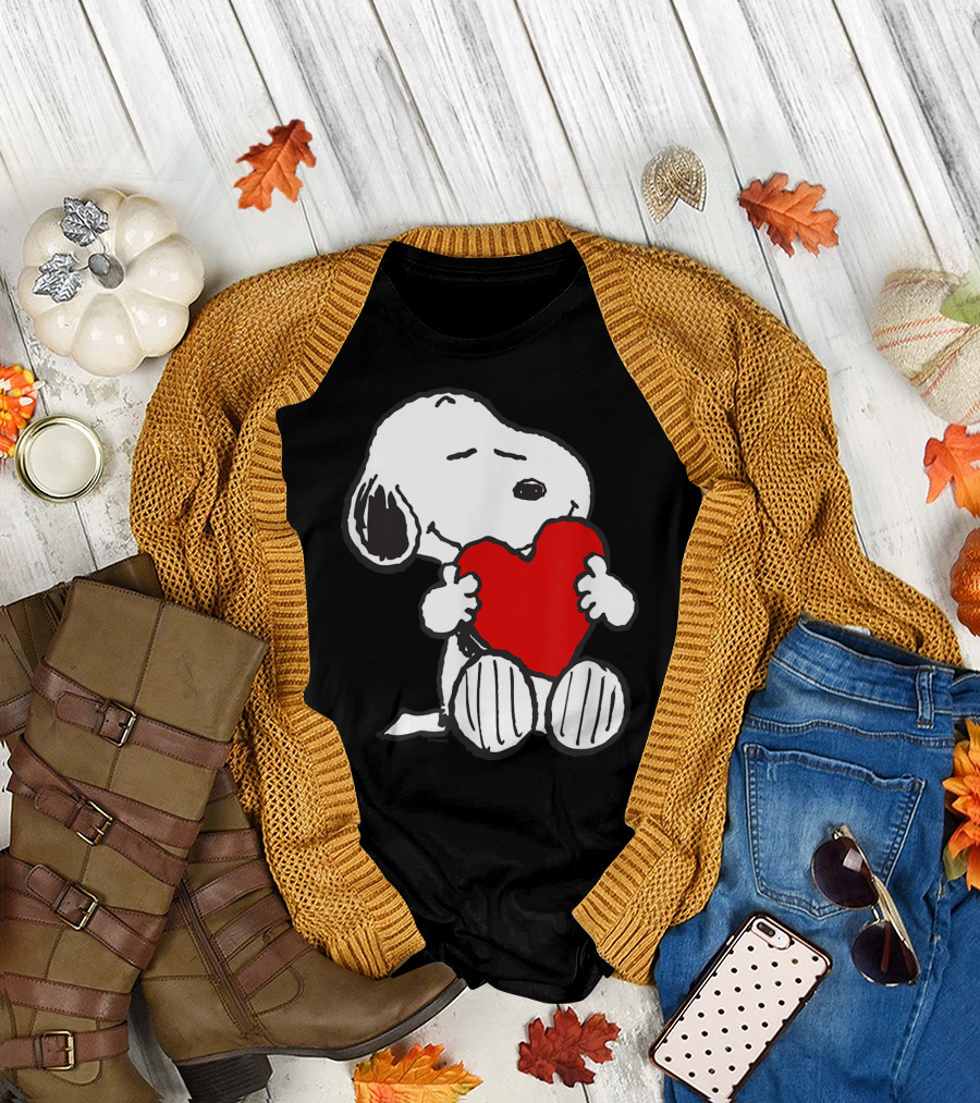 Snoopy Hugging Heart Peanuts Valentine T-Shirt