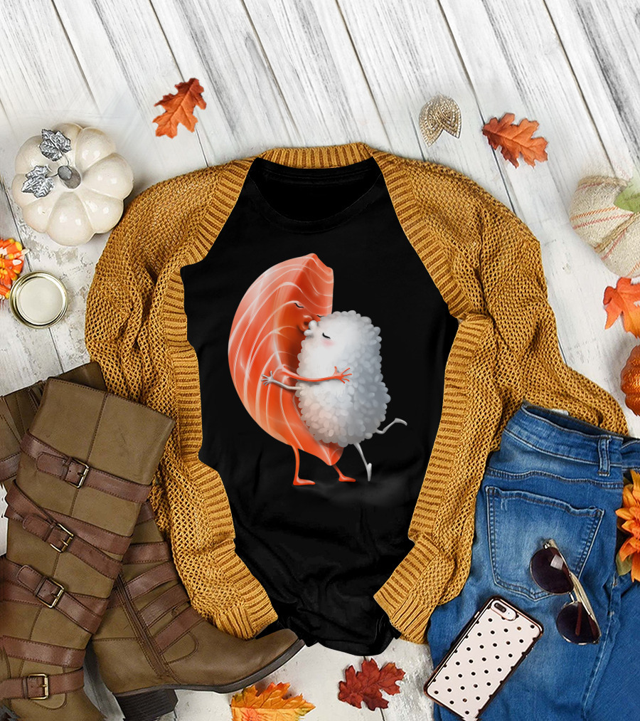 Romantic Sushi Salmon Hug Embrace Japanese Sushi Kissing T-Shirt