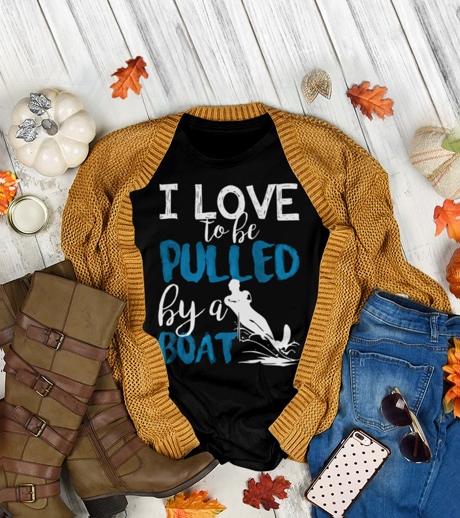 I Love To Be Pulled By A Boat Water Skiing Enthusiast Vintage T-Shirt