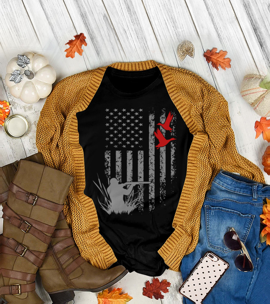 American Flag Duck Hunting USA Hunter Fishing T-Shirt