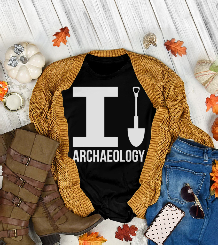 I Dig Archaeology Shovel T-Shirt