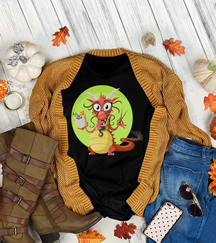 Dragon Drache Monster Noodles Cartoon Character with Noodles and Chopsticks T-Shirt