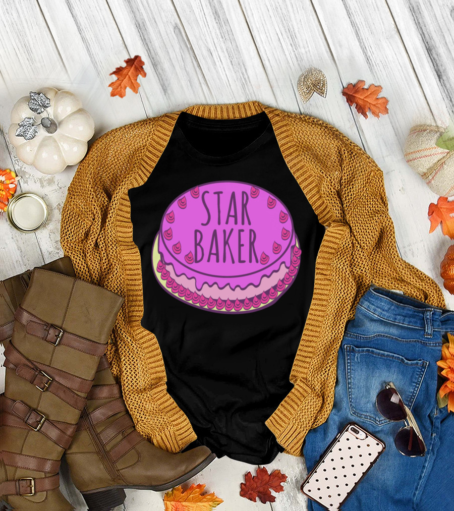 Star Baker Cake Illustration with Pink Frosting for Baking Enthusiasts T-Shirt