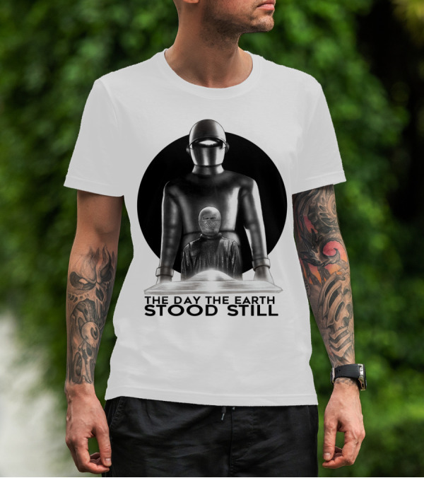 The Day The Earth Stood Still Classic Sci-Fi Robot And Alien T-Shirt