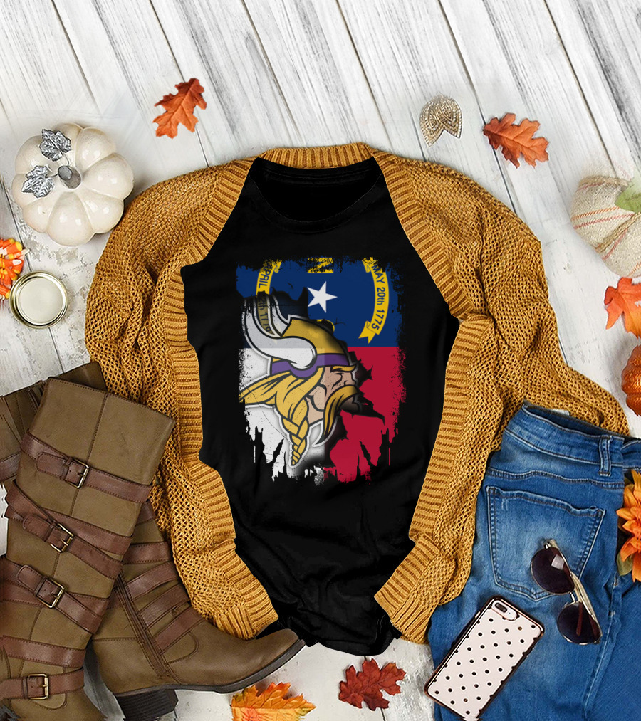 North Carolina Flag with Viking Head Logo April 12th 1776 May 20th 1775 T-Shirt
