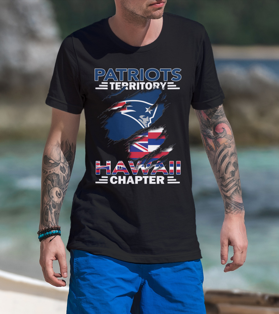 Patriots Territory Hawaii Chapter Logo With New England Patriots And Hawaiian Flag T-Shirt