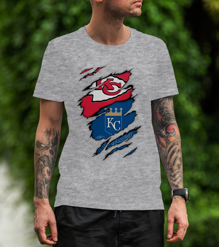 Kansas City Royals Kc And Kansas City Chiefs Arrowhead Red Blue Logo Fusion T-Shirt