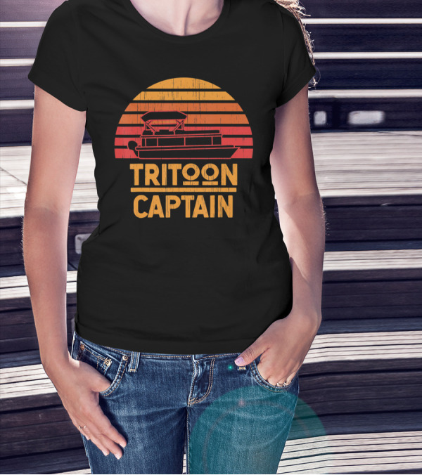 Tritoon Captain Vintage Sunset Boating Pontoon T-Shirt
