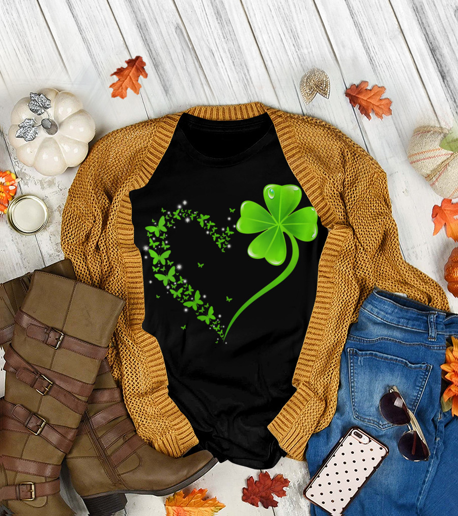 Heart Shamrock Butterfly St Patrick's Day Green Clover T-Shirt