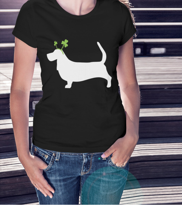 Basset Hound Shamrock St Patrick's Day T-Shirt