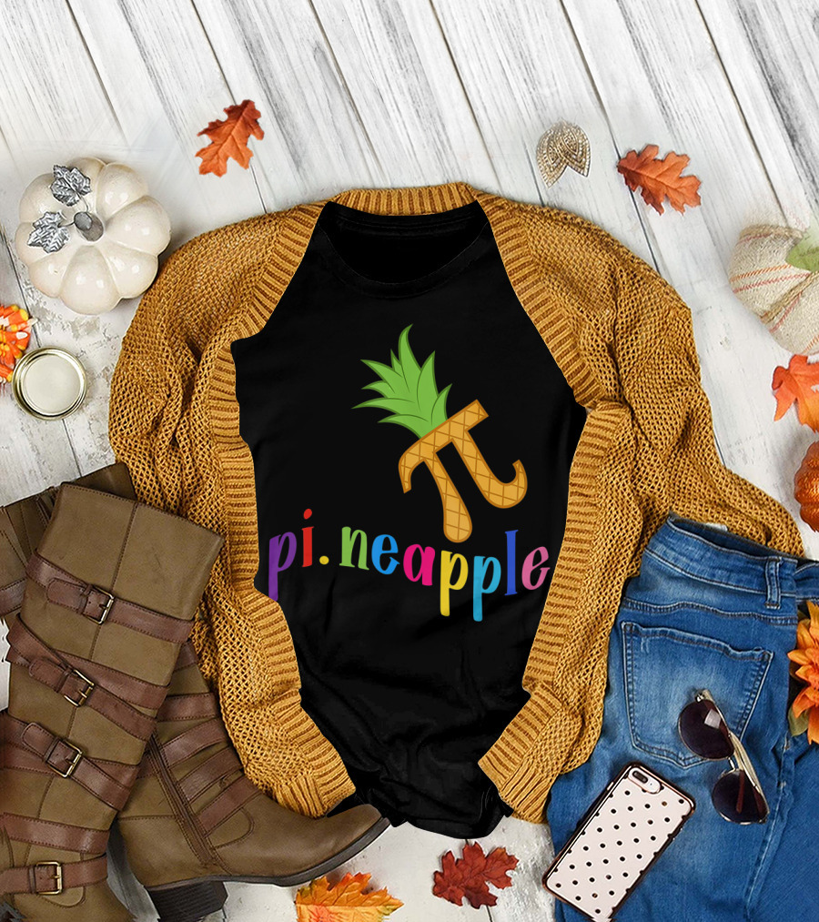 Pi-neapple Cute Pineapple Pi Day T-Shirt