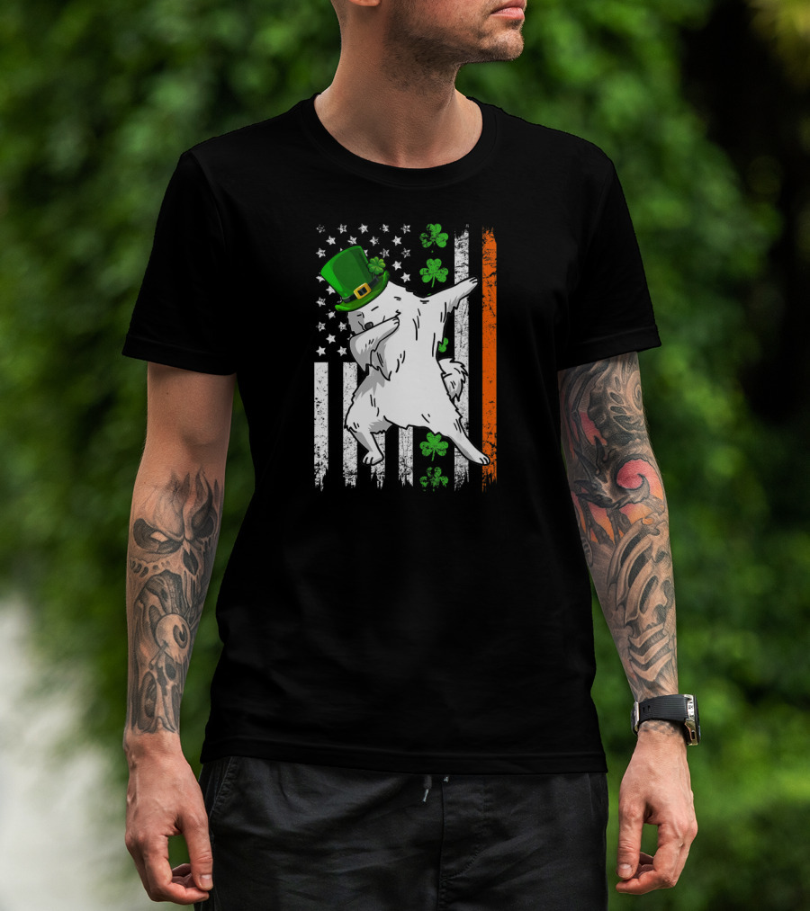 Dabbing Samoyed Leprechaun Patrick Irish Flag Shamrocks T-Shirt