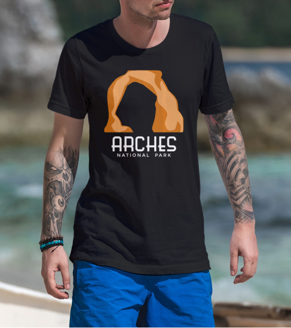 Arches National Park 1929 Moab Utah Iconic Delicate Arch T-Shirt
