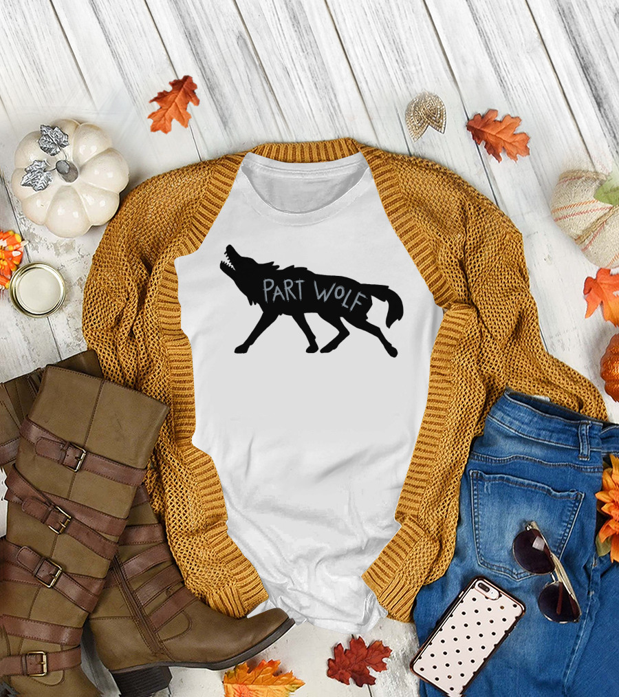 PART WOLF Howling Wolf T-Shirt