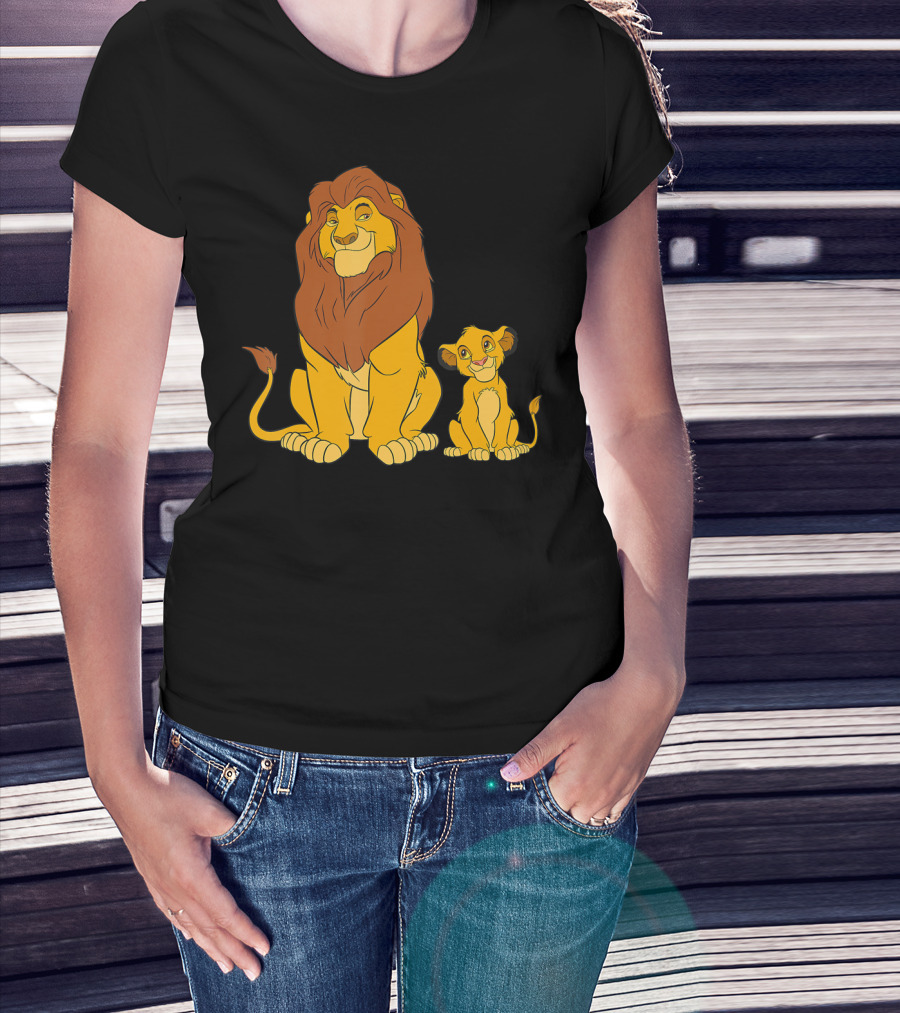 Disney The Lion King Mufasa And Young Simba Sitting Together T-Shirt